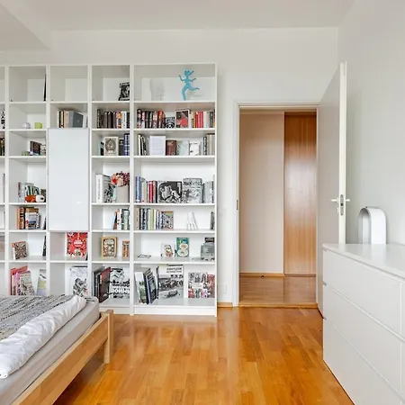 Apartment 100 Square Meter 4-Room Central Smart Apt *