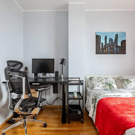 Apartment 100 Square Meter 4-room Smart *