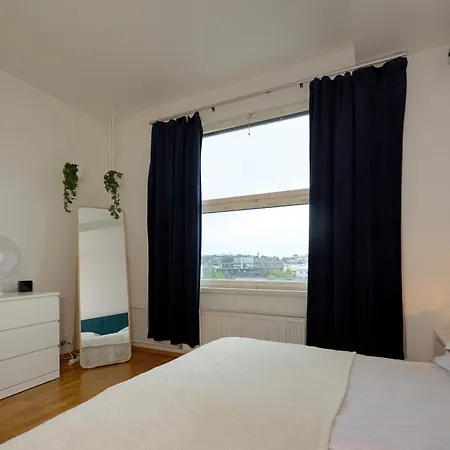 Apartment 100 Square Meter 4-room Smart *
