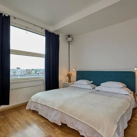 Apartment 100 Square Meter 4-room Smart